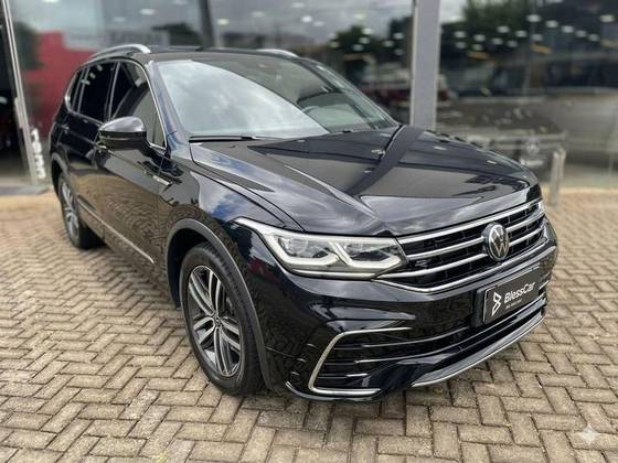 VOLKSWAGEN TIGUAN 2.0 300 TSI GASOLINA ALLSPACE R-LINE AUTOMÁTICO VOLKSWAGEN TIGUAN 2.0 300 TSI GASOLINA ALLSPACE R-LINE AUTOMÁTICO
